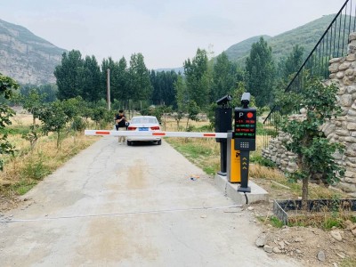 郑州直杆道闸 智能道闸 车辆识别门禁系统厂家