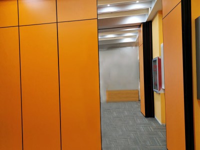 学校会议大厅教室培训室活动隔断折叠推拉隔音墙
