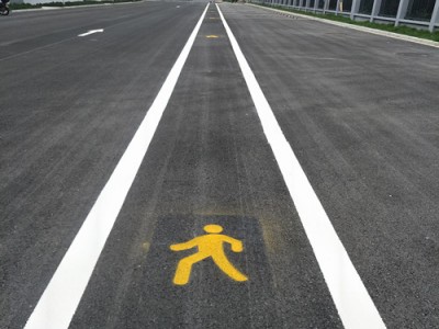 张家港行车道标志线、苏州车行道标线、吴江工厂道路标线价格