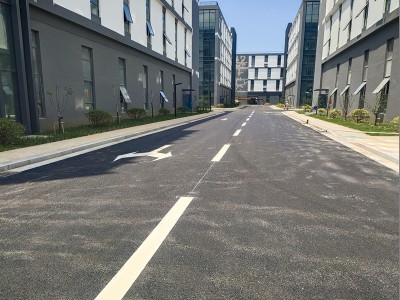 苏州马路画线中心线、苏州斑马线、太仓工厂导流线、车位线价格