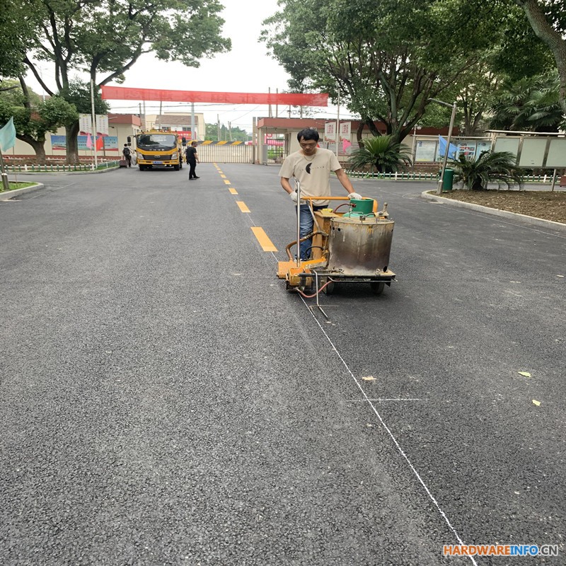 常熟消防标志车道画线一米价格 苏州黄线网格线热熔划线价格
