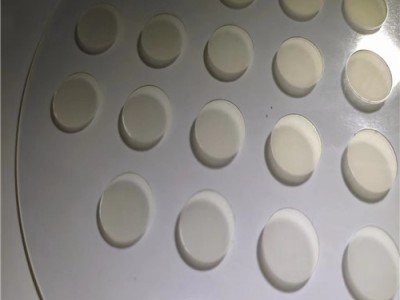 TJ蓝宝石晶片激光打孔狭缝切割ITO玻璃异形孔加工