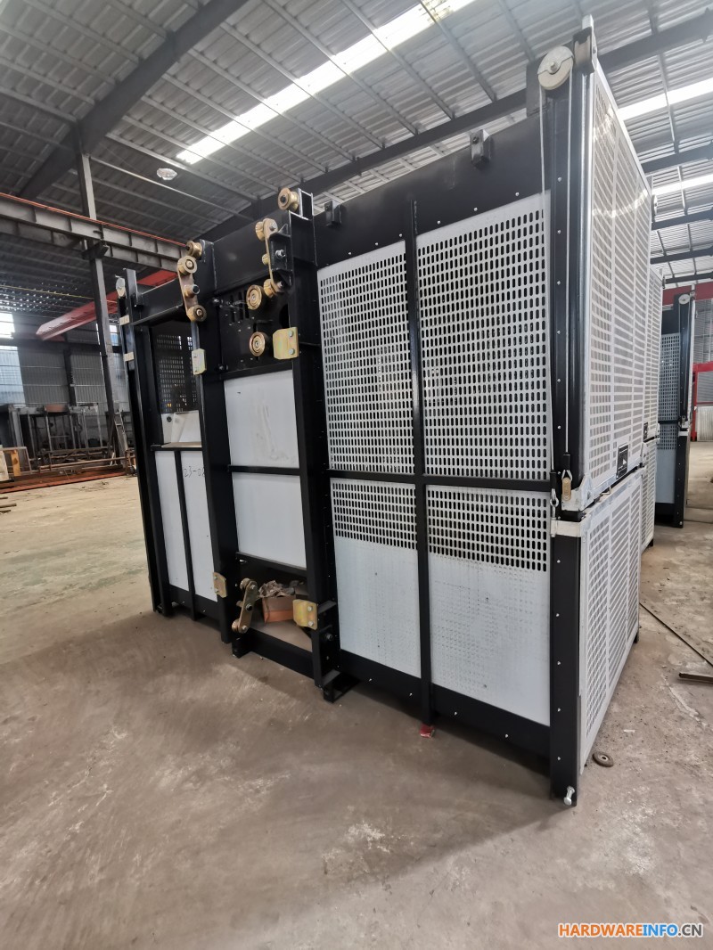 施工电梯吊笼零高度 升降机变频济南恒义建筑机械HY