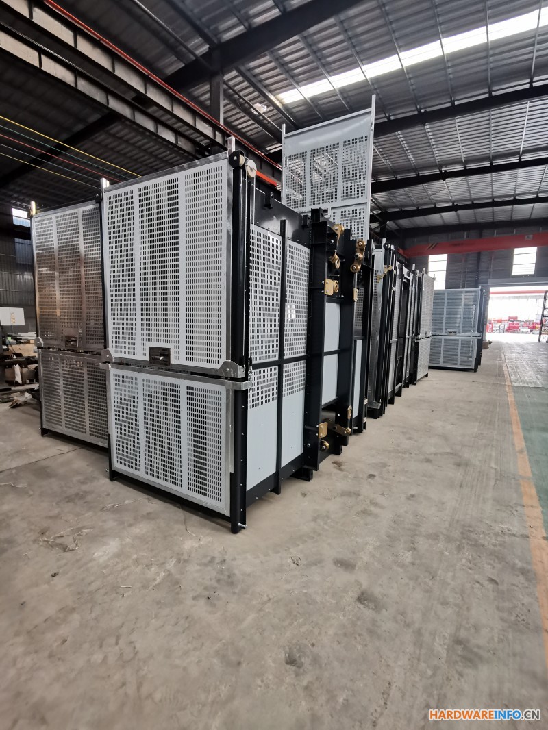 施工电梯 施工升降机吊笼 sc200/200济南恒义建筑机械
